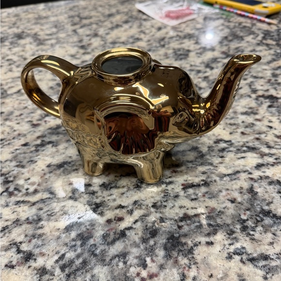Gold Elephant Teapot - Picture 13 of 15